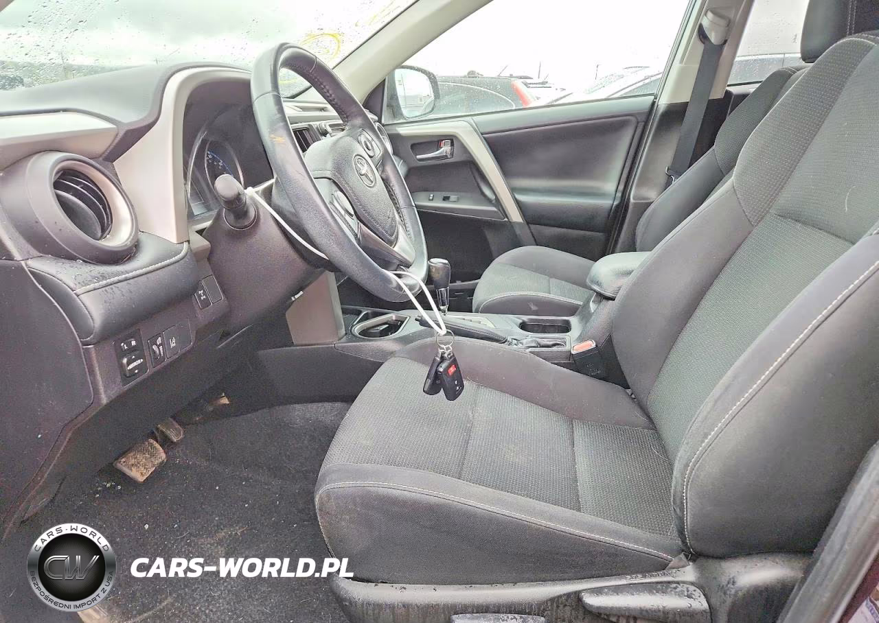 2018 Toyota Rav4 Xle VIN:2T3RFREV2JW855701 - 7