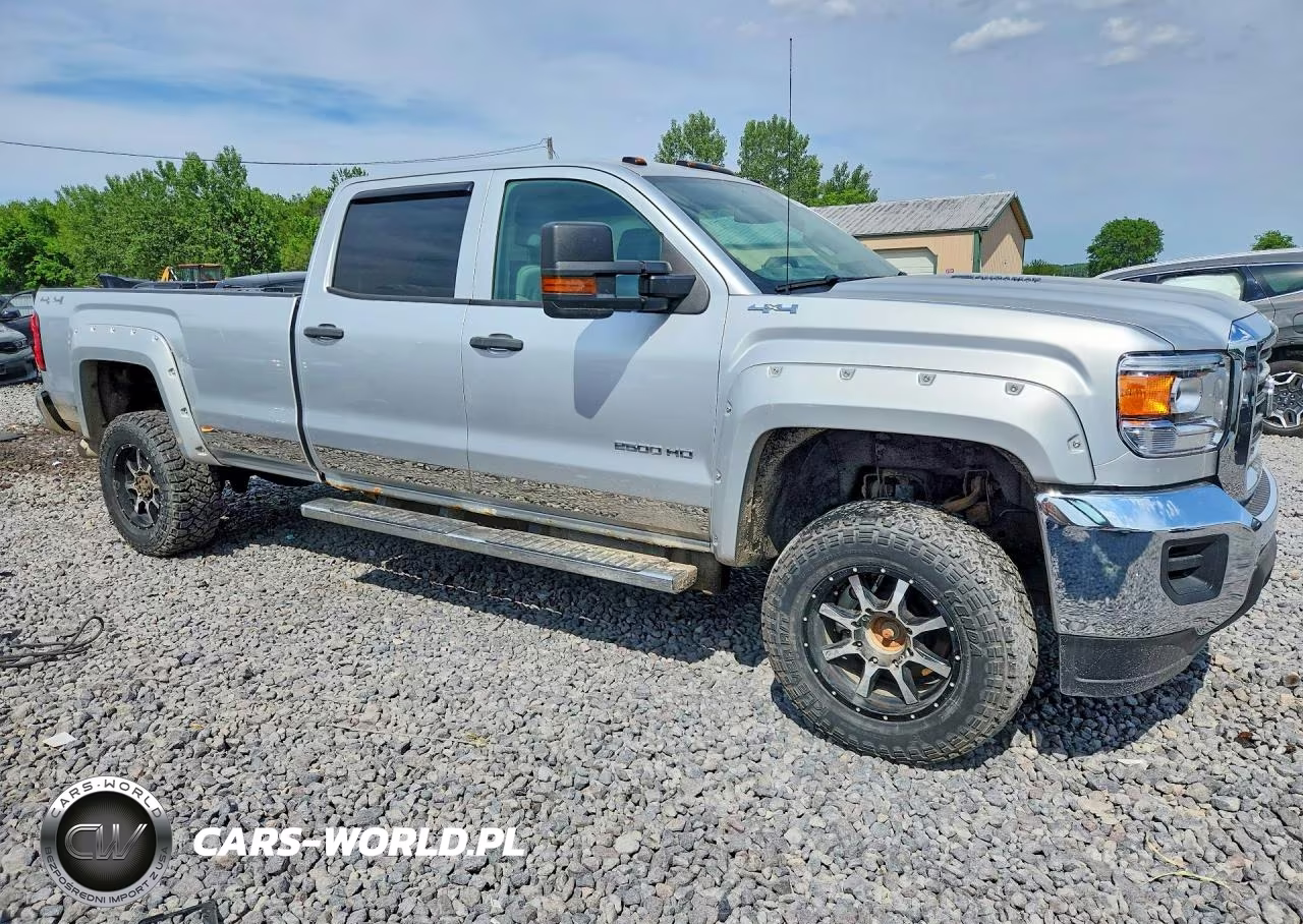 2015 GMC Sierra K2500 Heavy Duty VIN:1GT12XE80FF566929 - 4