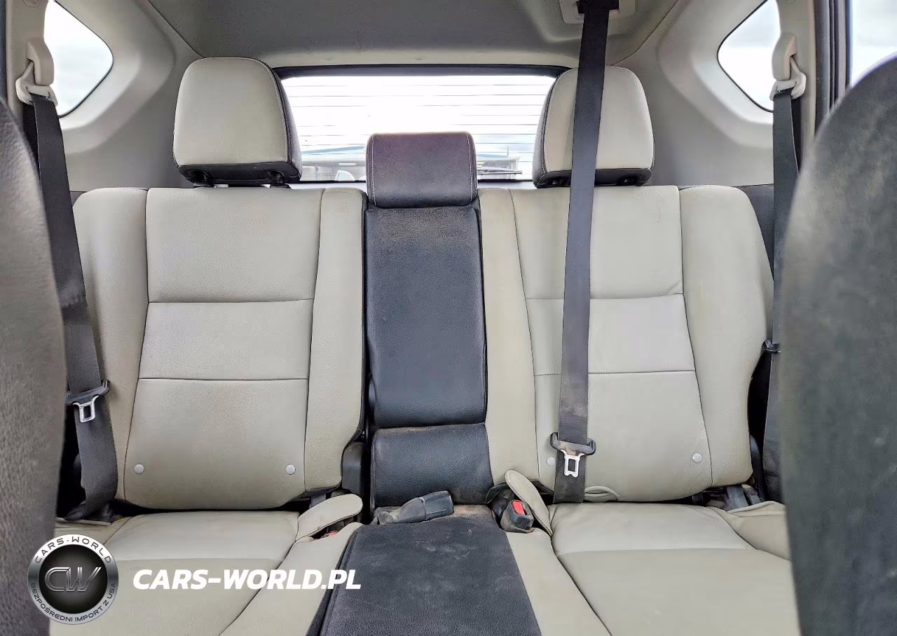 2018 Toyota Rav4 Xle VIN:2T3RFREVXJW752395 - 10