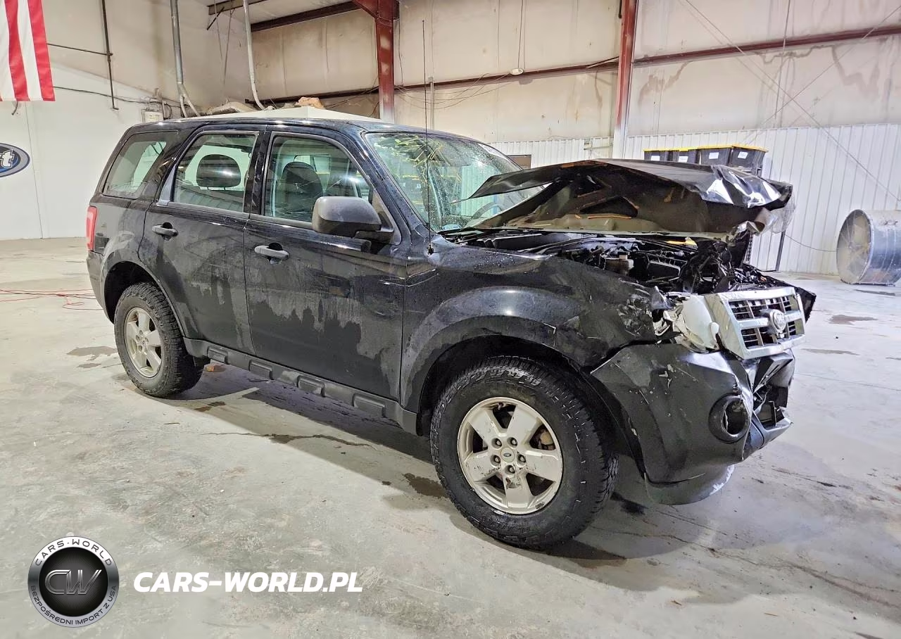 2010 Ford Escape Xls VIN:1FMCU0C75AKD23505 - 4