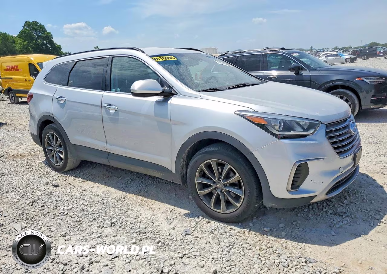 2017 Hyundai Santa Fe Se VIN:KM8SMDHF1HU181980 - 4