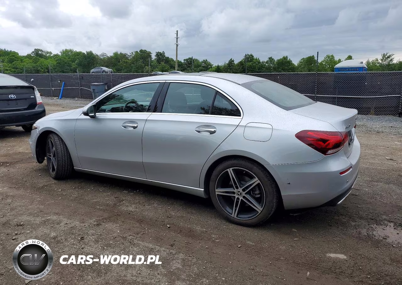 2020 Mercedes-Benz A 220 4Matic VIN:W1K3G4FB2LJ203551 - 2