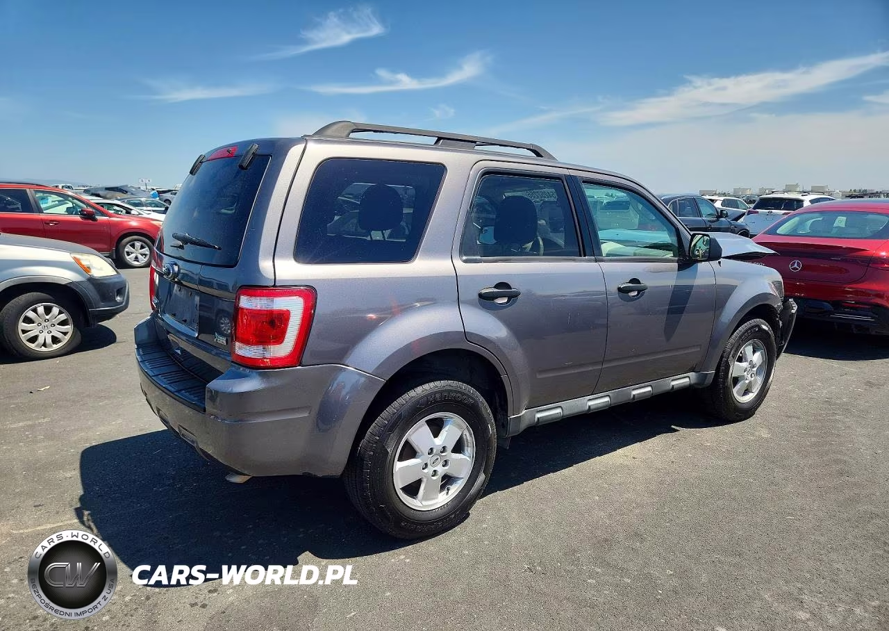 2012 Ford Escape Xlt VIN:1FMCU0DG6CKA84564 - 3
