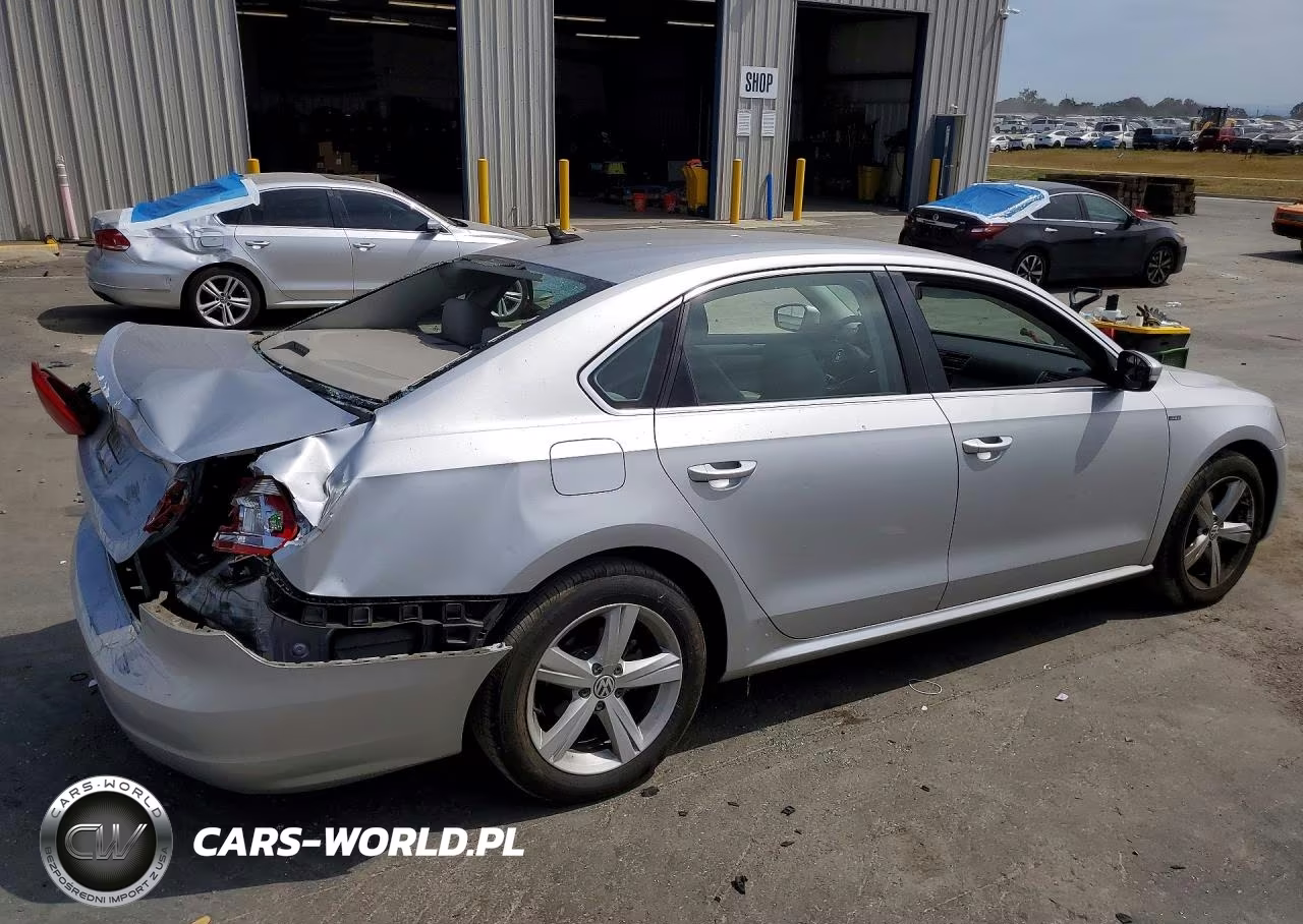 2015 Volkswagen Passat S VIN:1VWAT7A34FC094742 - 3
