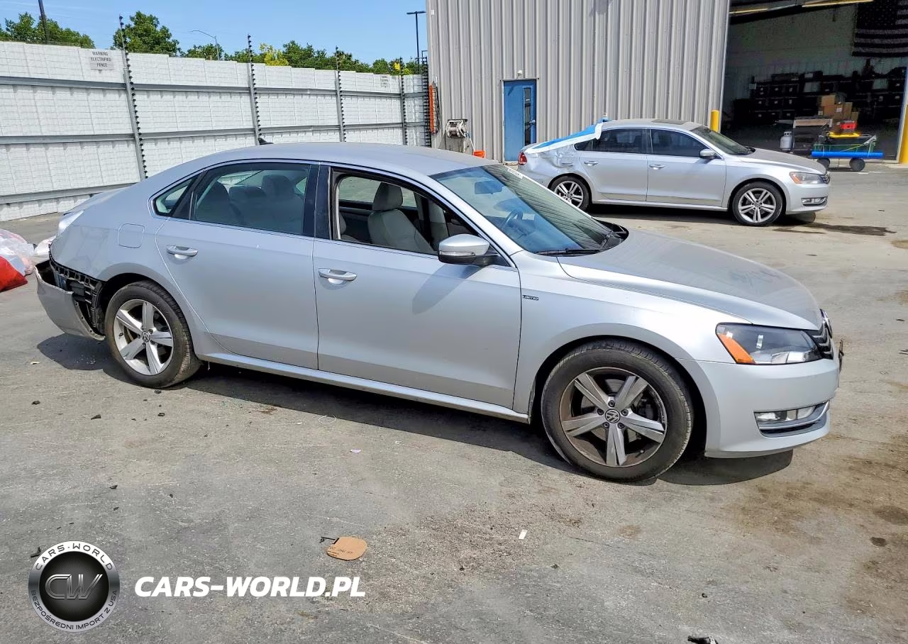 2015 Volkswagen Passat S VIN:1VWAT7A34FC094742 - 4