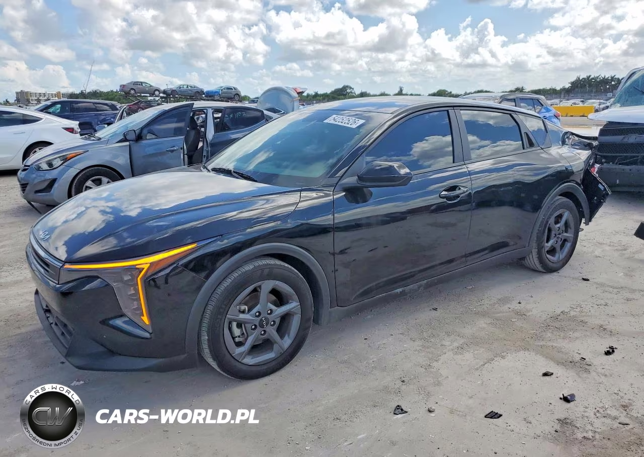 2025 Kia K4 Lxs