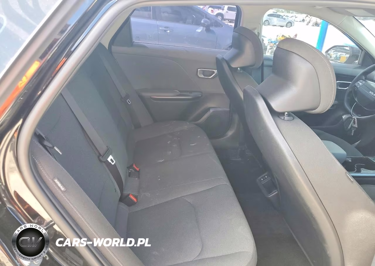 2025 Kia K4 Lxs VIN:3KPFT4DE0SE118770 - 10
