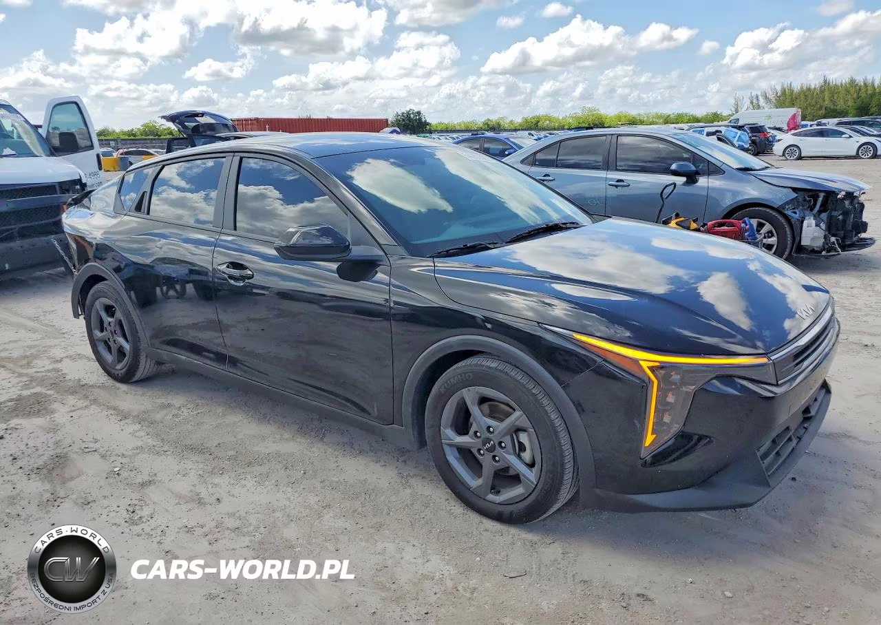 2025 Kia K4 Lxs VIN:3KPFT4DE0SE118770 - 4