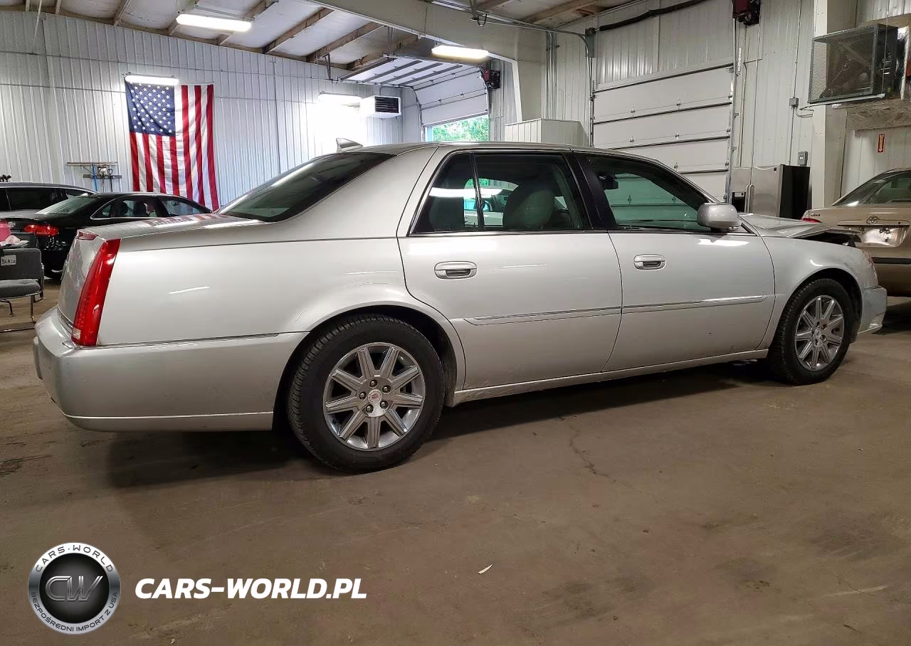 2011 Cadillac Dts Premium Collection VIN:1G6KH5E65BU110732 - 3
