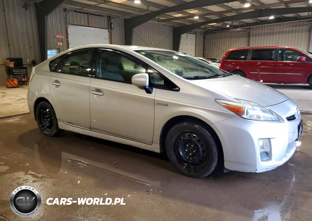 2011 Toyota Prius Two VIN:JTDKN3DU4B5302910 - 4