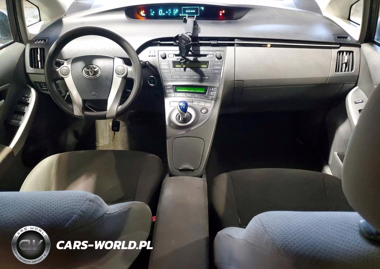 2011 Toyota Prius Two VIN:JTDKN3DU4B5302910 - 8