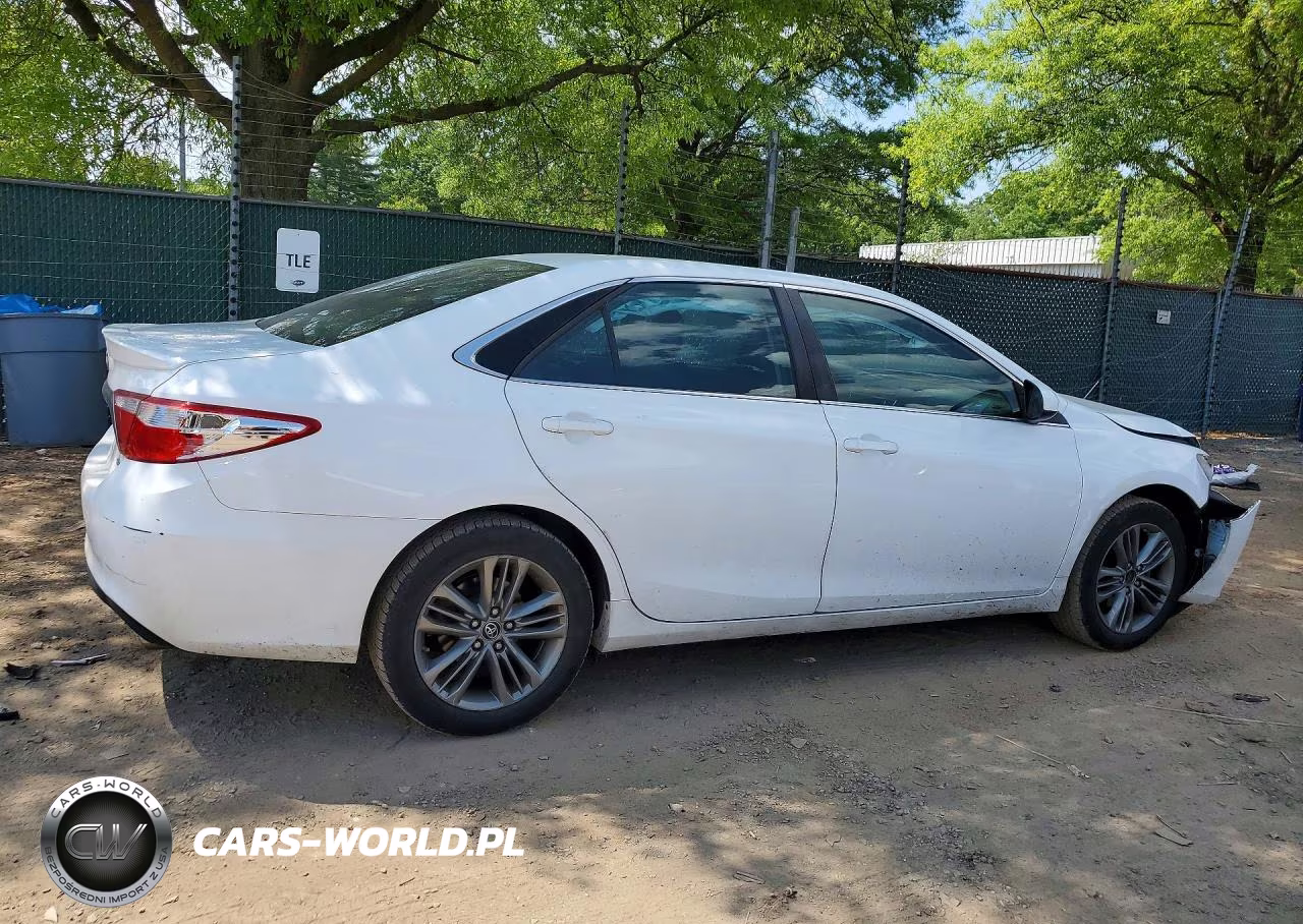 2017 Toyota Camry Se VIN:4T1BF1FKXHU378297 - 3