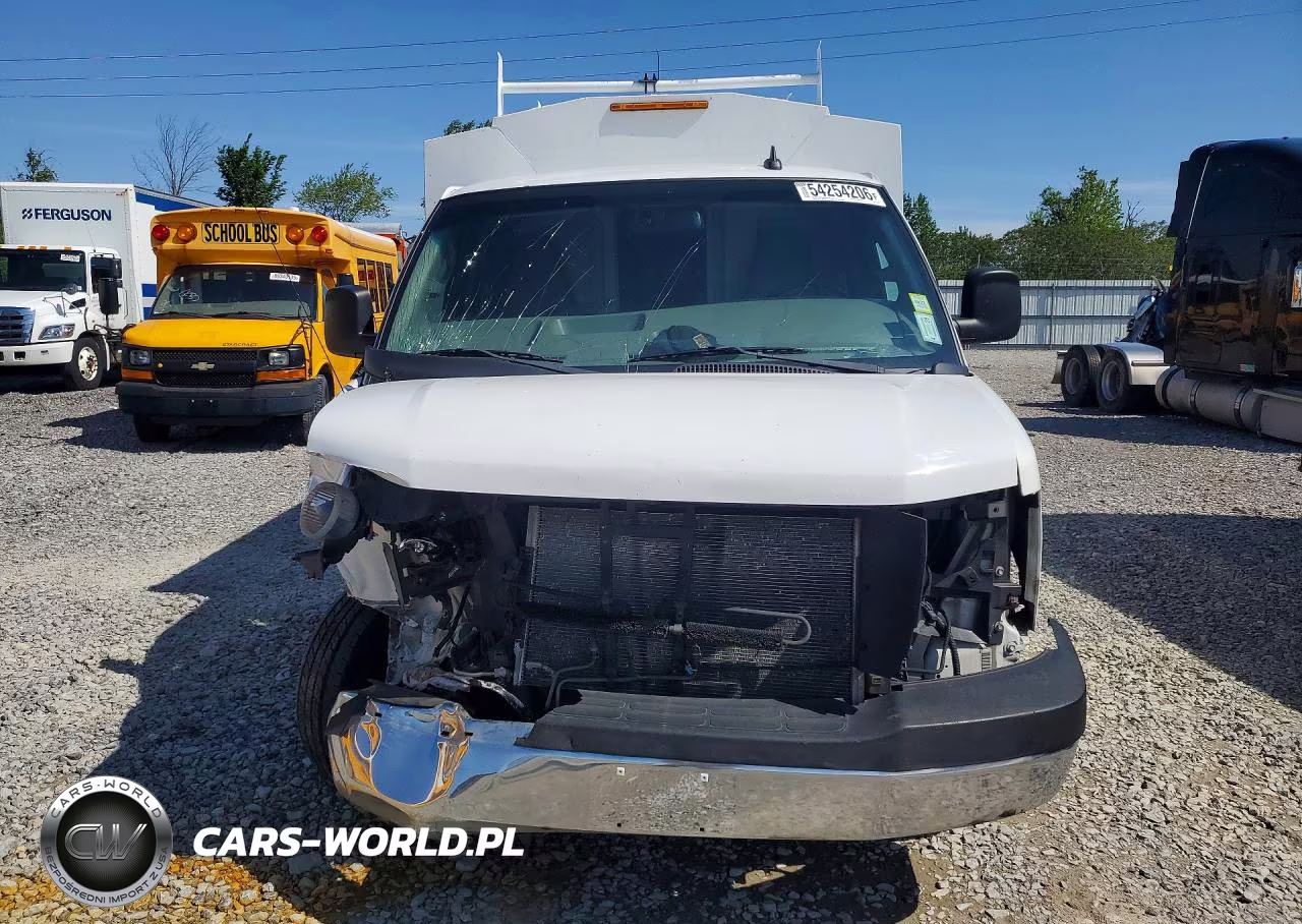 2018 Chevrolet Express G3500 VIN:1GB0GRFG1J1263456 - 5