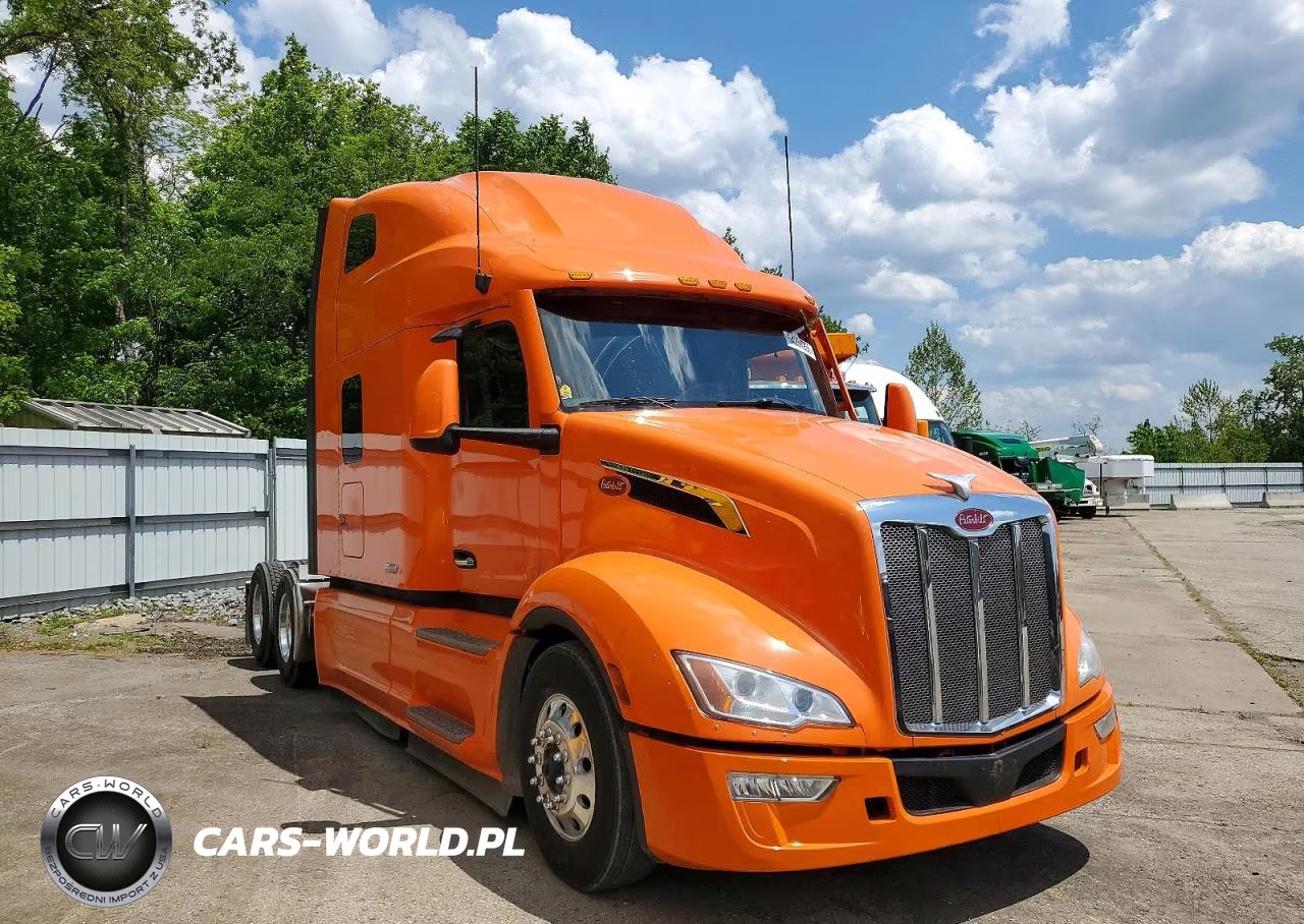 2023 Peterbilt 579 Semi Truck