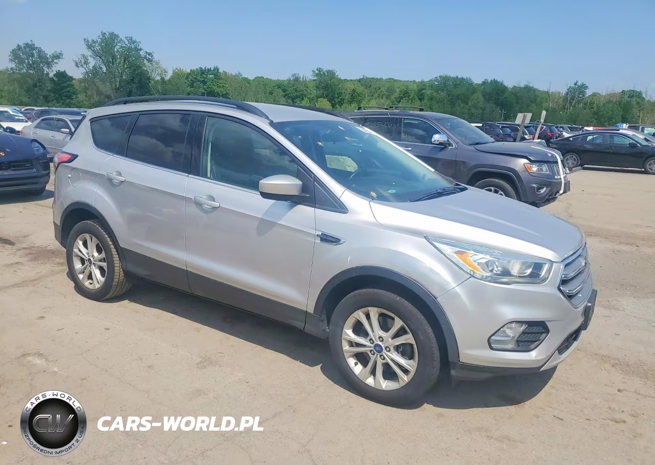 2017 Ford Escape Se VIN:1FMCU9GD0HUC88679 - 4
