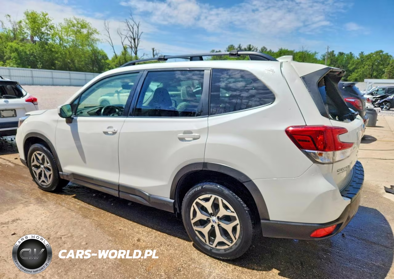 2021 Subaru Forester Premium VIN:JF2SKAJCXMH560120 - 2