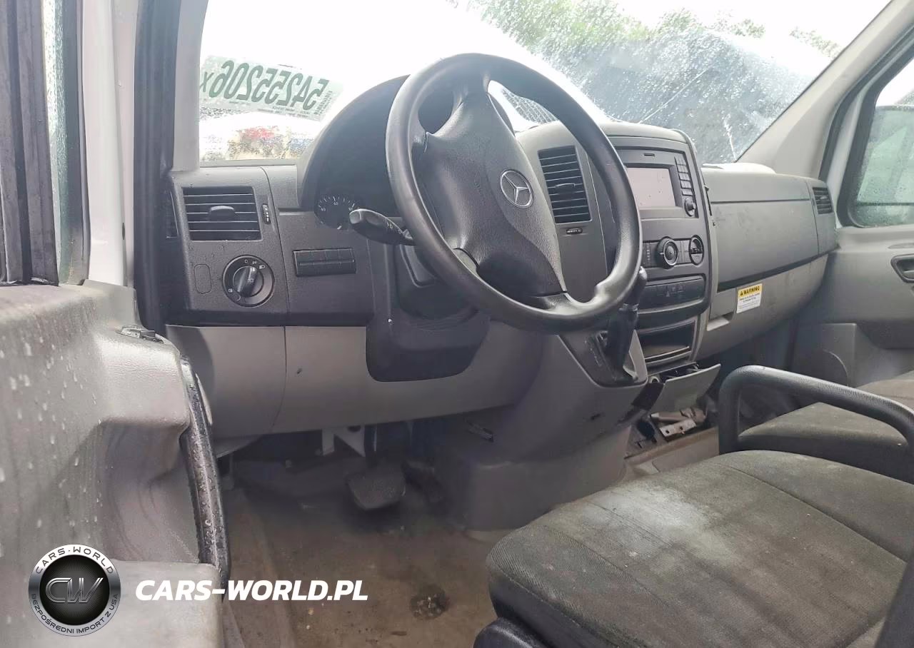 2015 Mercedes Benz Sprinter 3500 Delivery Van VIN:WD3PF4CC9FP114261 - 8