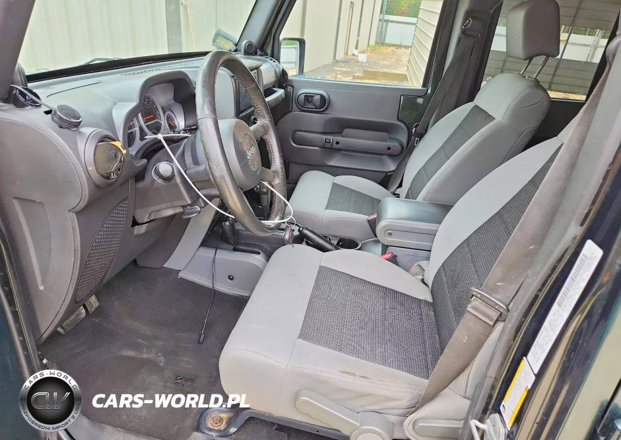 2010 Jeep Wrangler Unlimited Sport VIN:1J4HA3H1XAL199163 - 7