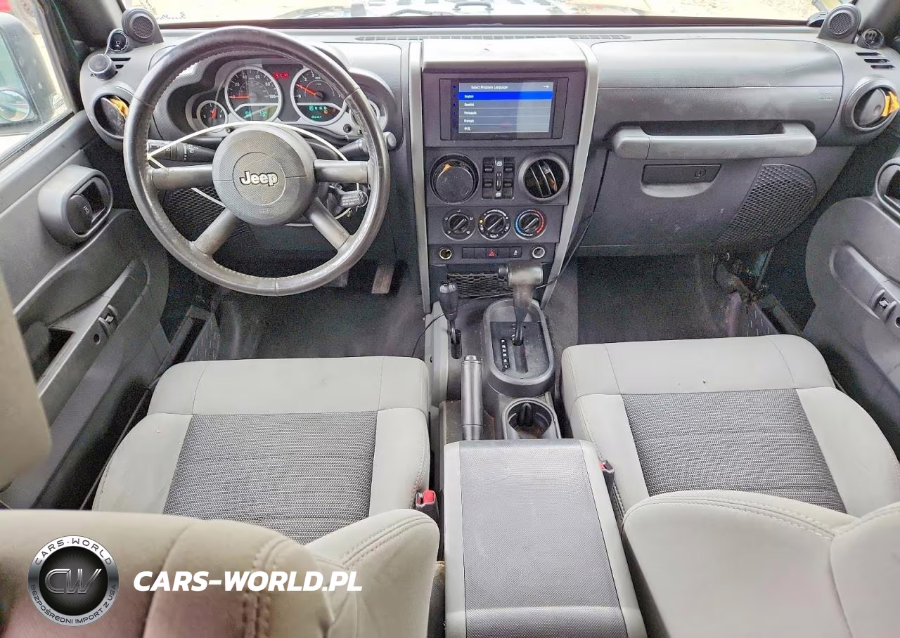 2010 Jeep Wrangler Unlimited Sport VIN:1J4HA3H1XAL199163 - 8
