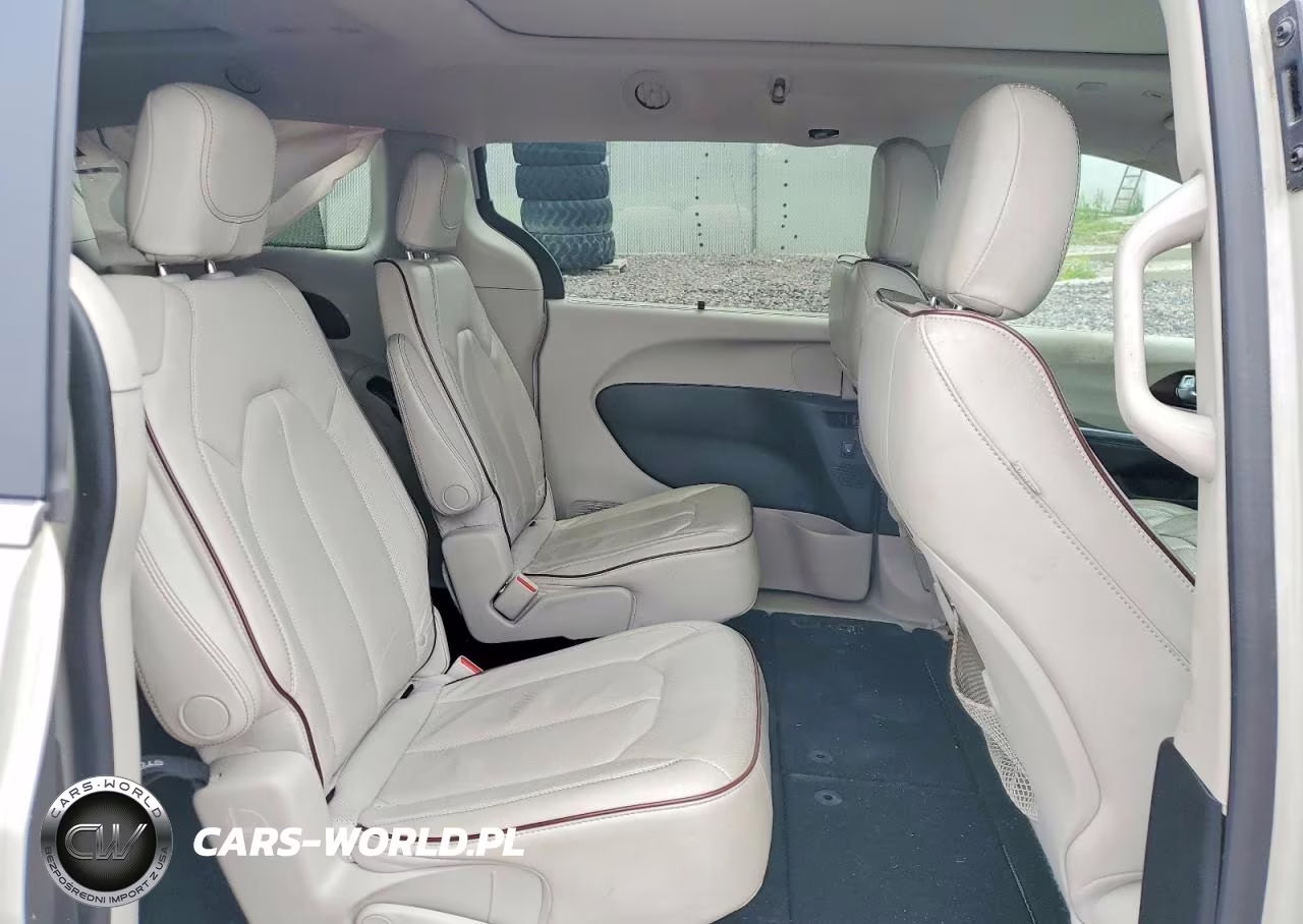 2019 Chrysler Pacifica Limited VIN:2C4RC1GG6KR702369 - 11