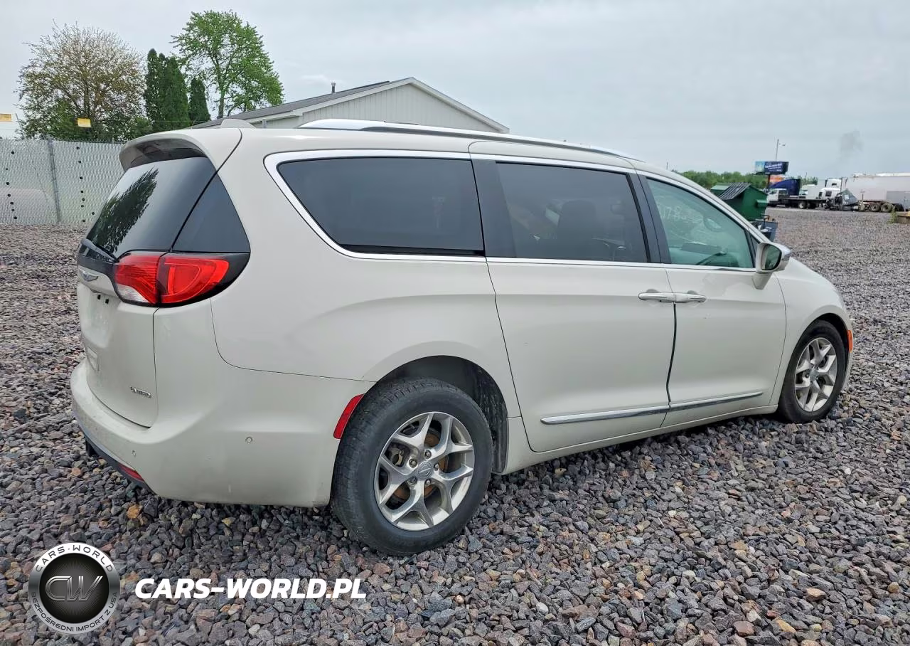 2019 Chrysler Pacifica Limited VIN:2C4RC1GG6KR702369 - 3