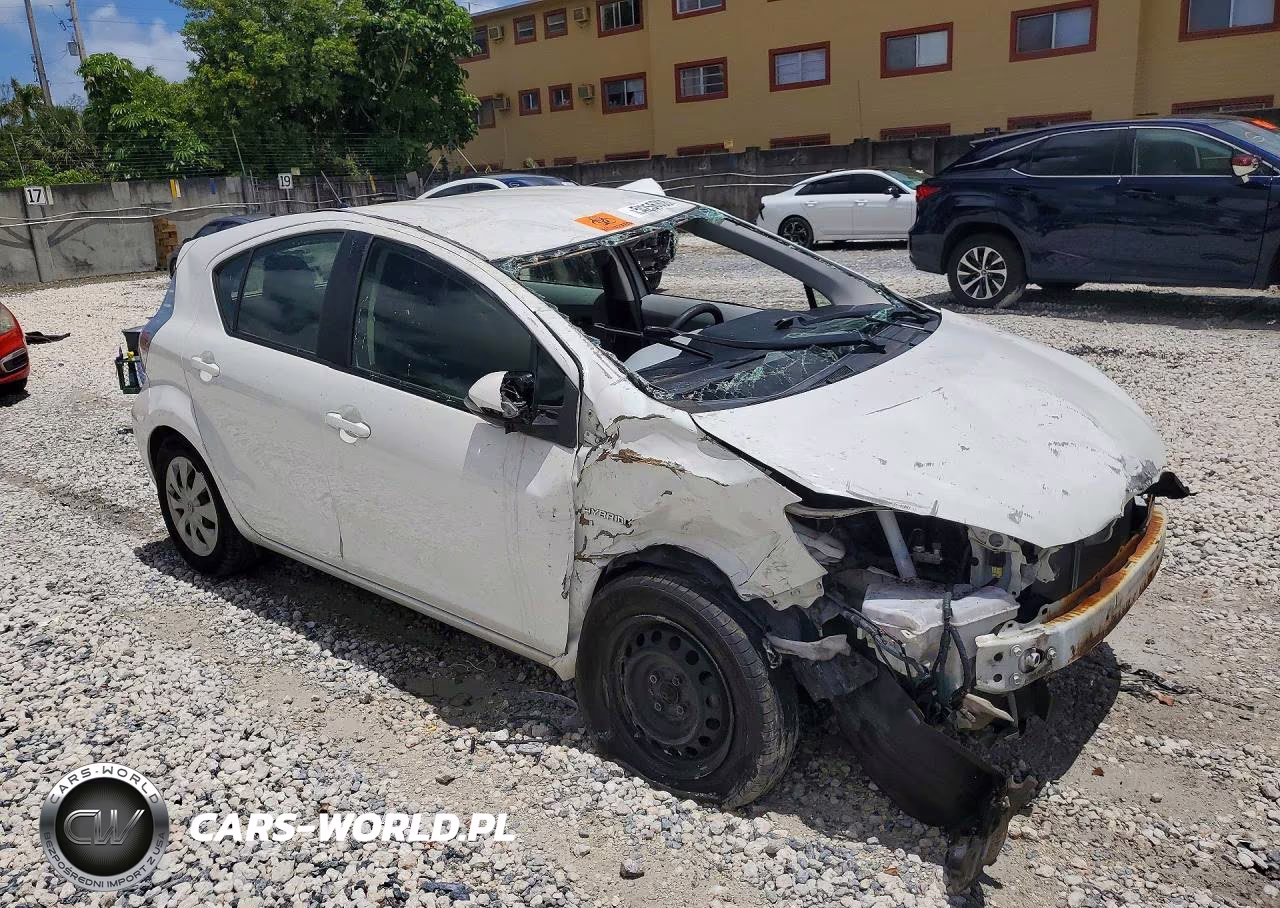 2012 Toyota Prius C Two VIN:JTDKDTB33C1520875 - 4