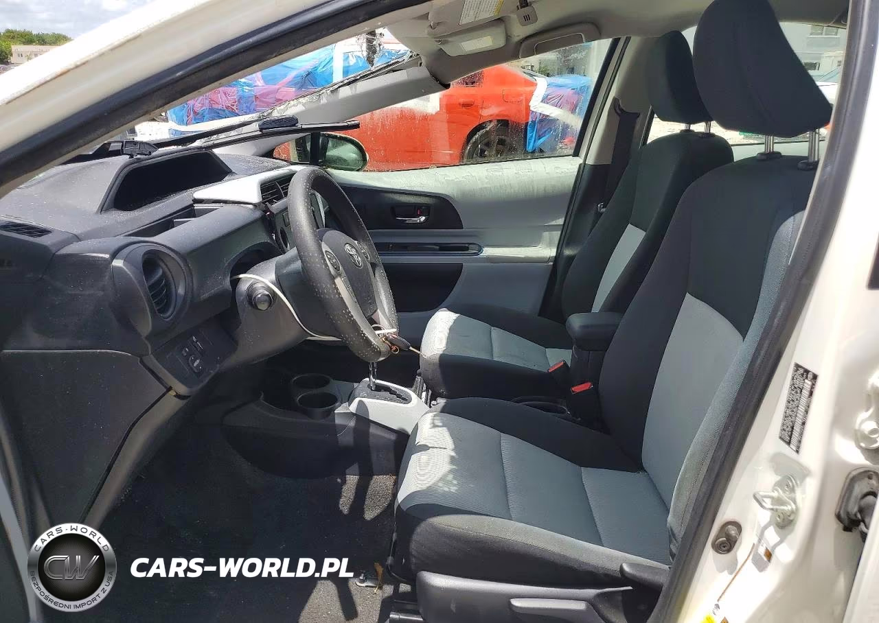 2012 Toyota Prius C Two VIN:JTDKDTB33C1520875 - 7