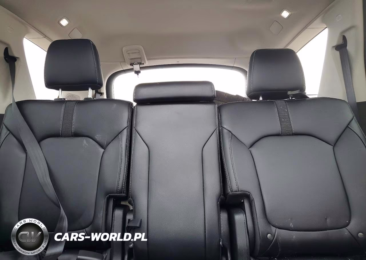 2025 Honda Pilot Touring VIN:5FNYG2H75SB007140 - 10
