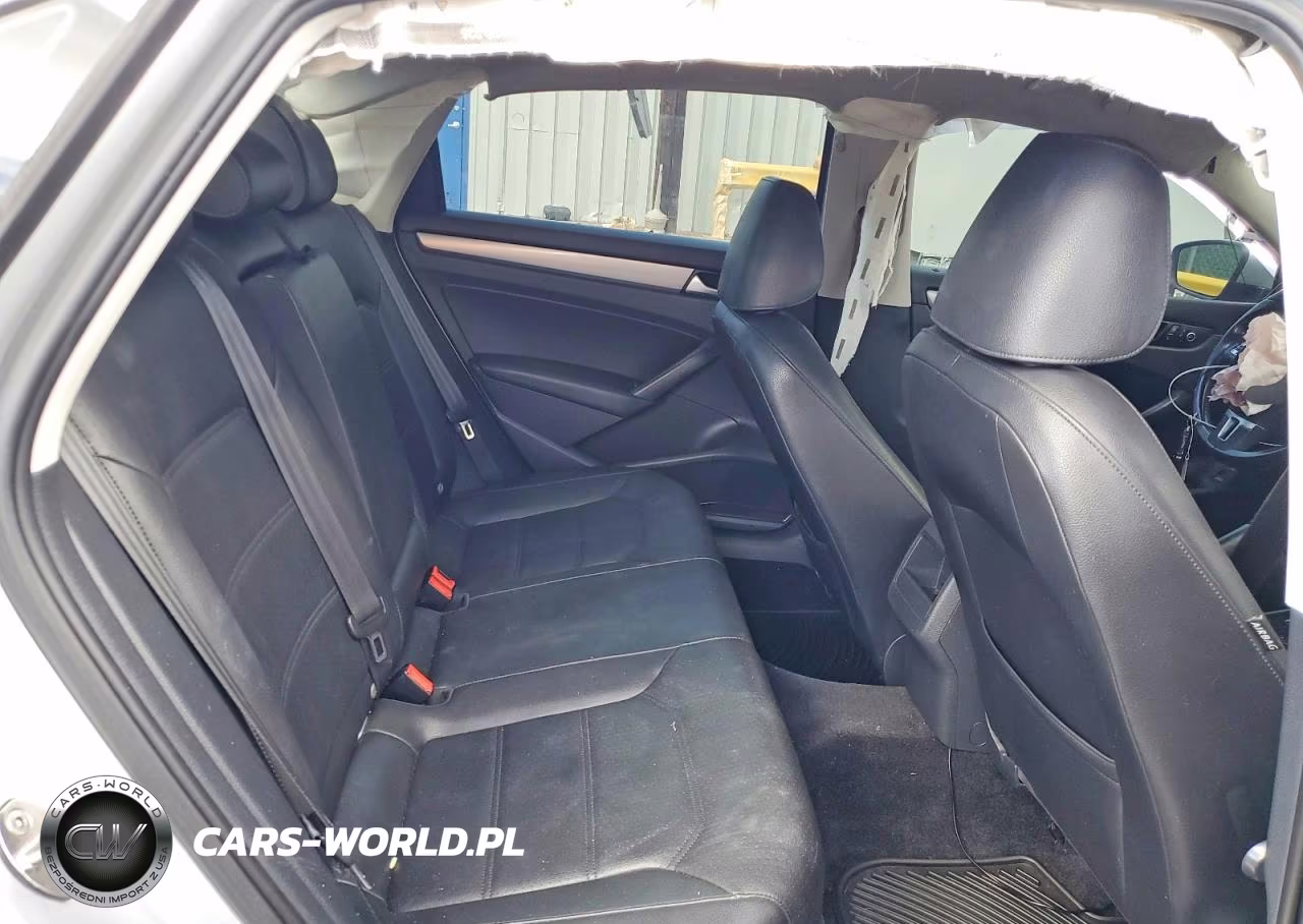 2015 Volkswagen Passat S VIN:1VWAT7A38FC112613 - 10