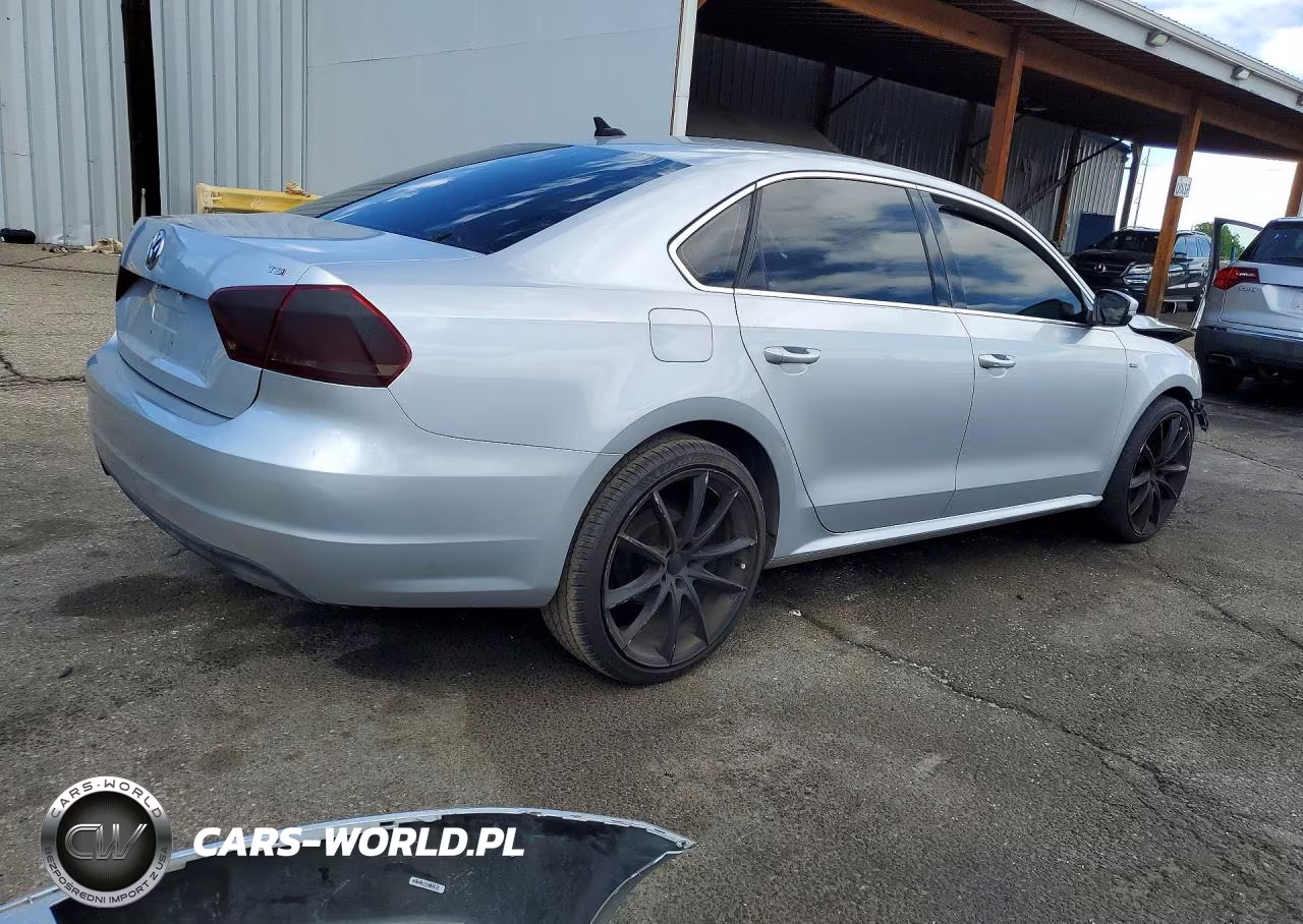 2015 Volkswagen Passat S VIN:1VWAT7A38FC112613 - 3