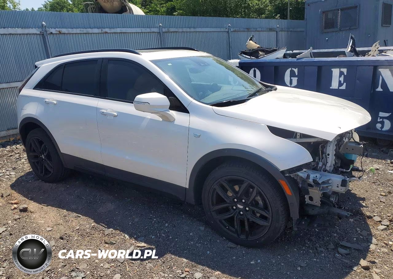 2019 Cadillac Xt4 Sport VIN:1GYFZER45KF224300 - 4