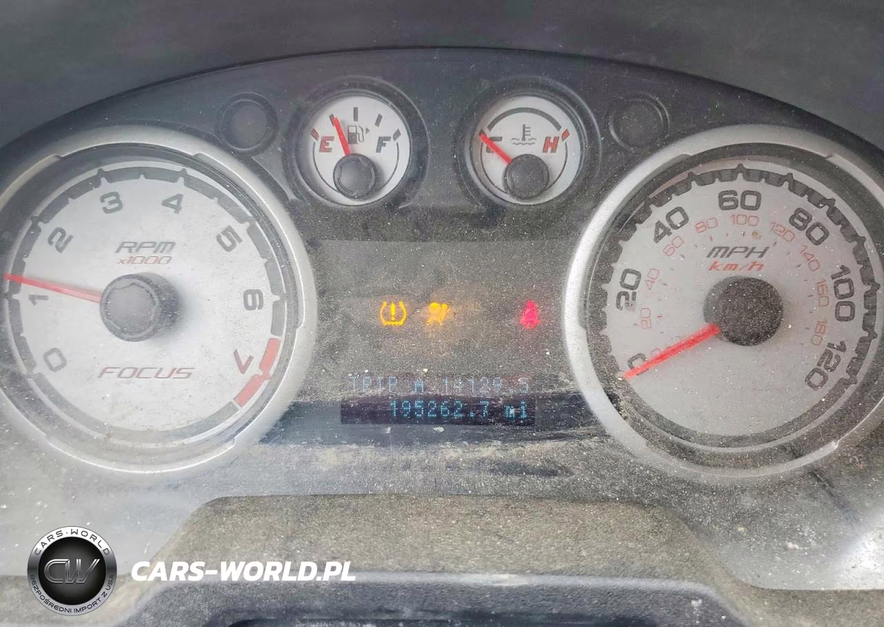 2008 Ford Focus Se VIN:1FAHP33NX8W187026 - 9