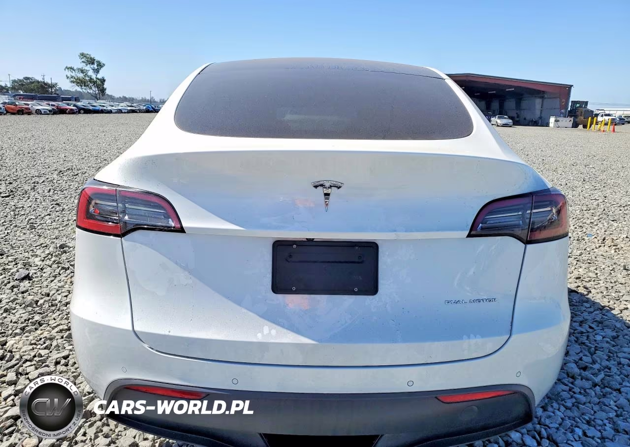 2022 Tesla Model Y VIN:7SAYGDEE9NF356338 - 6