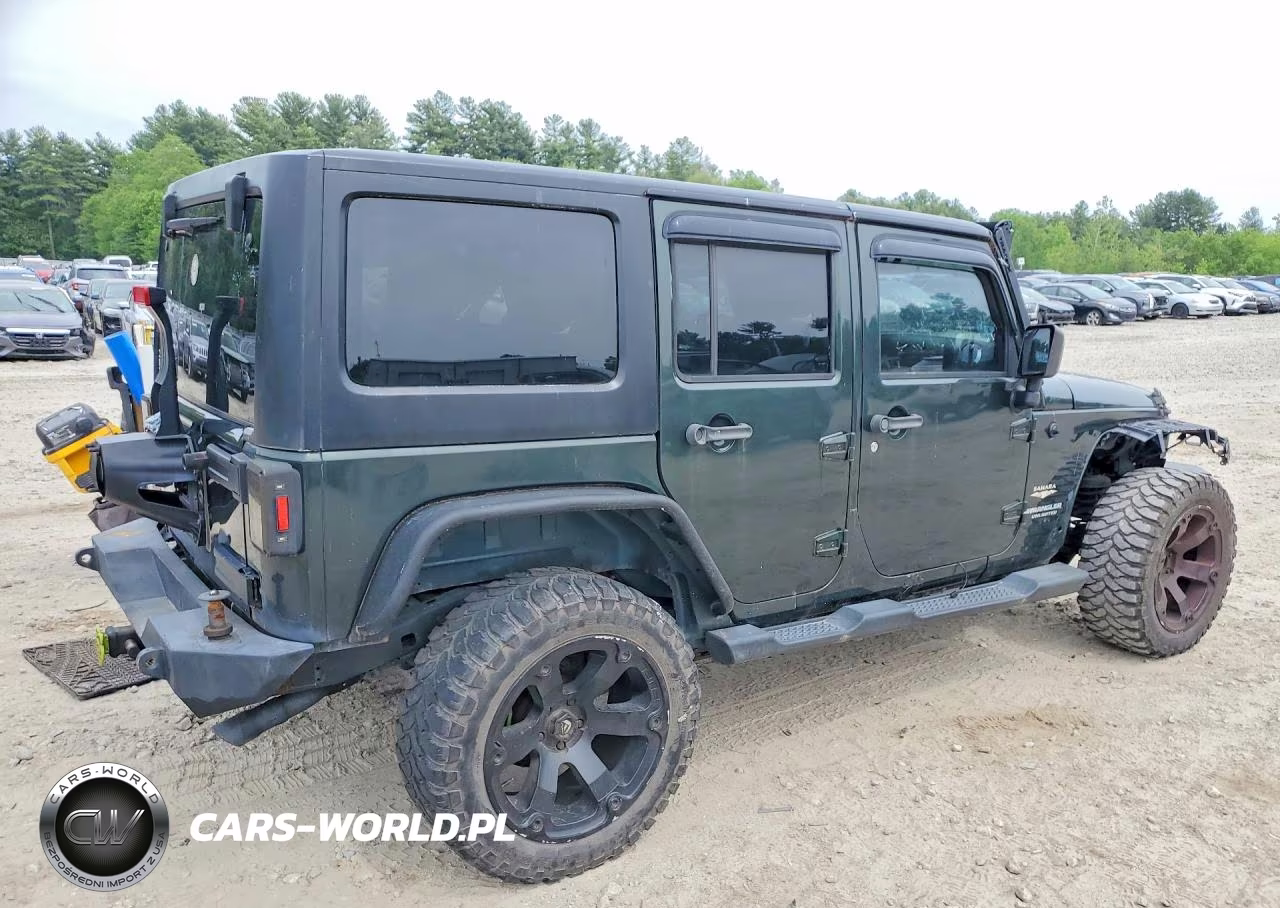 2011 Jeep Wrangler Unlimited Sahara VIN:1J4BA5H15BL532579 - 3