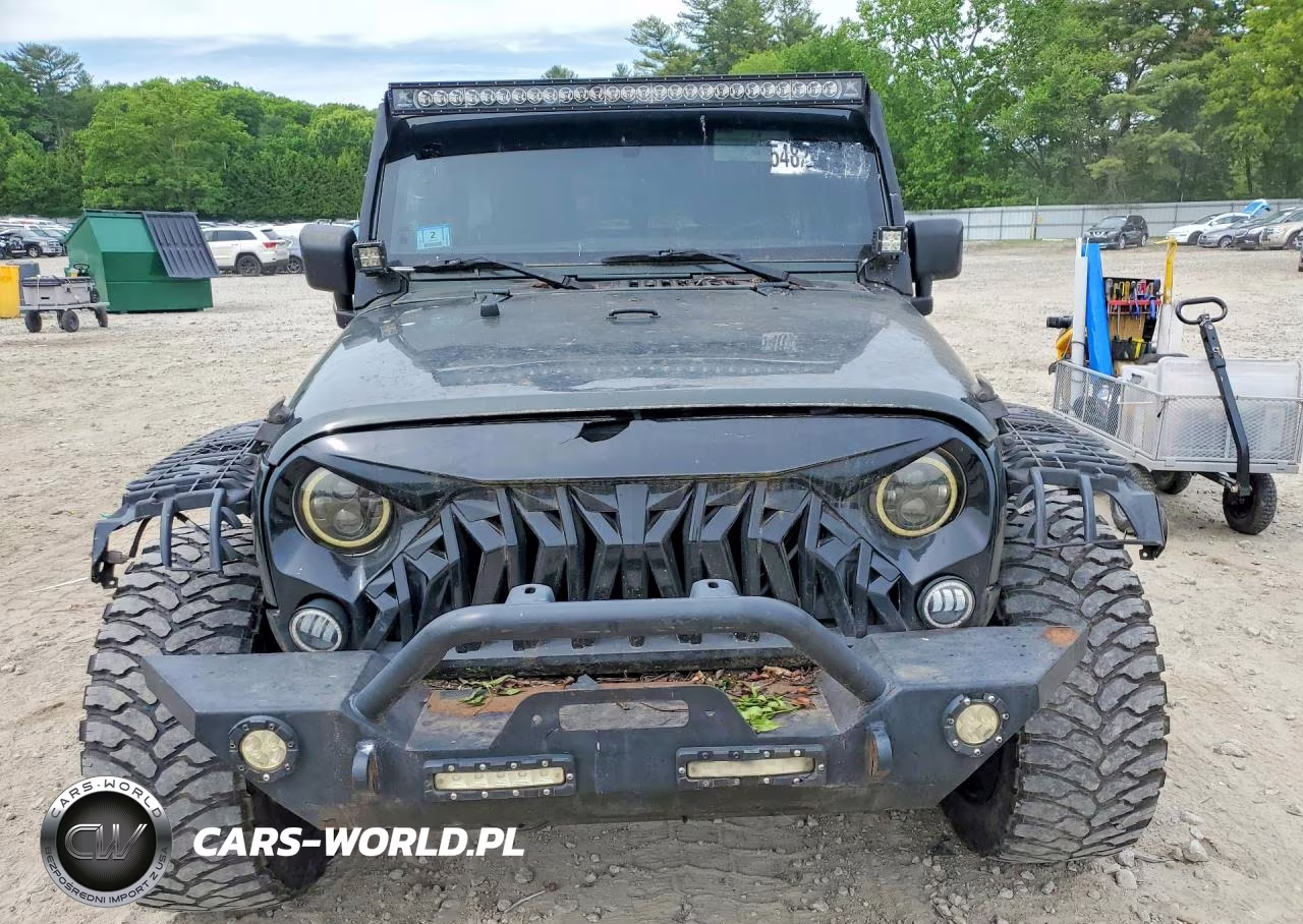 2011 Jeep Wrangler Unlimited Sahara VIN:1J4BA5H15BL532579 - 5