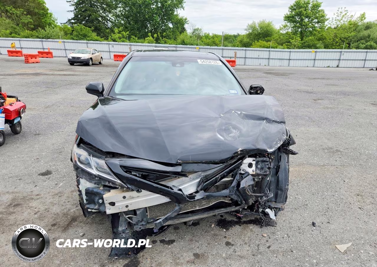2018 Toyota Camry Se VIN:JTNB11HK0J3004384 - 5