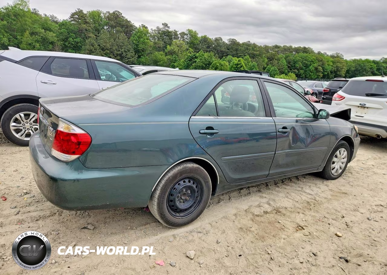 2005 Toyota Camry Le VIN:4T1BE32K65U044655 - 3