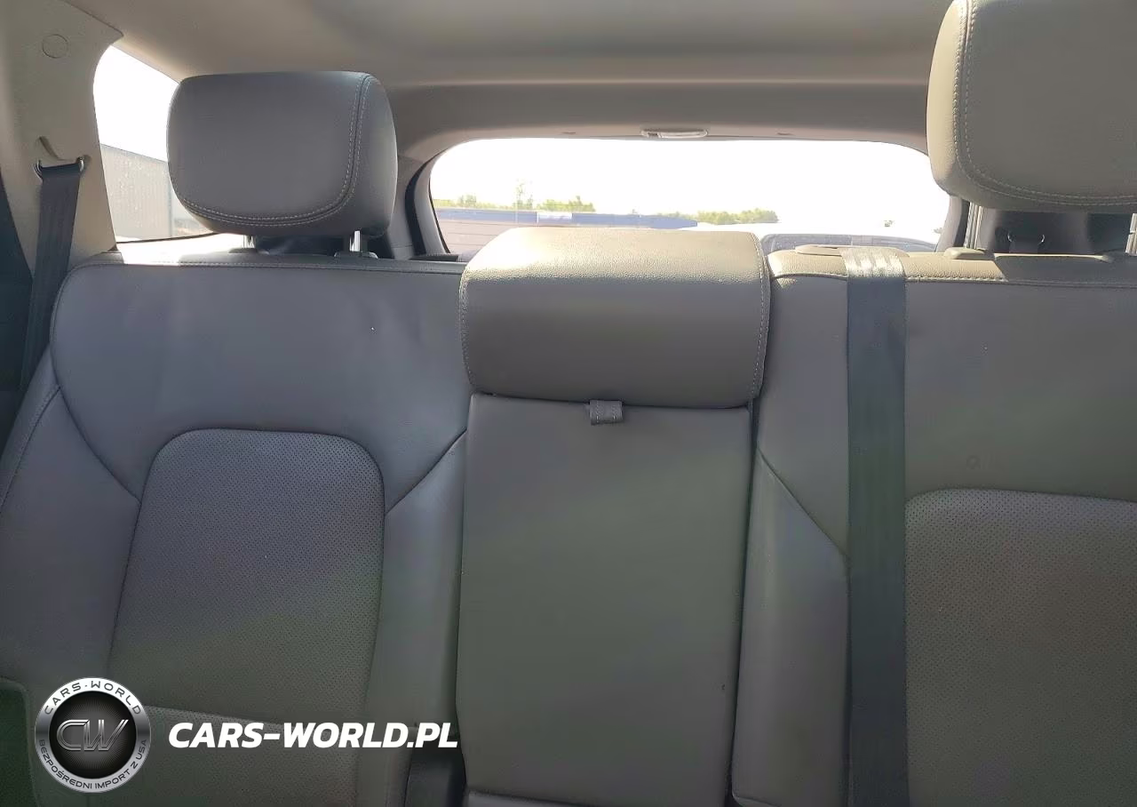 2018 Hyundai Santa Fe Se Ultimate VIN:KM8SR4HF0JU283441 - 10