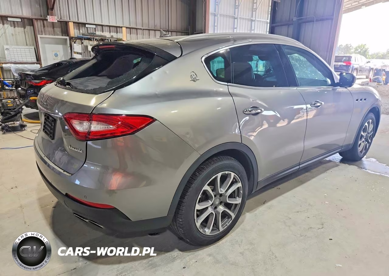 2017 Maserati Levante S VIN:ZN661YUA2HX195934 - 3