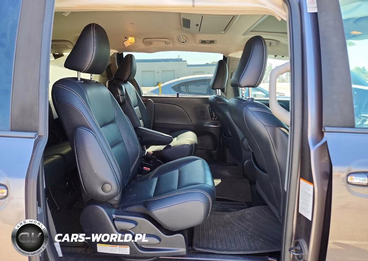 2020 Toyota Sienna Se Premium 8-Passenger VIN:5TDXZ3DCXLS087367 - 11
