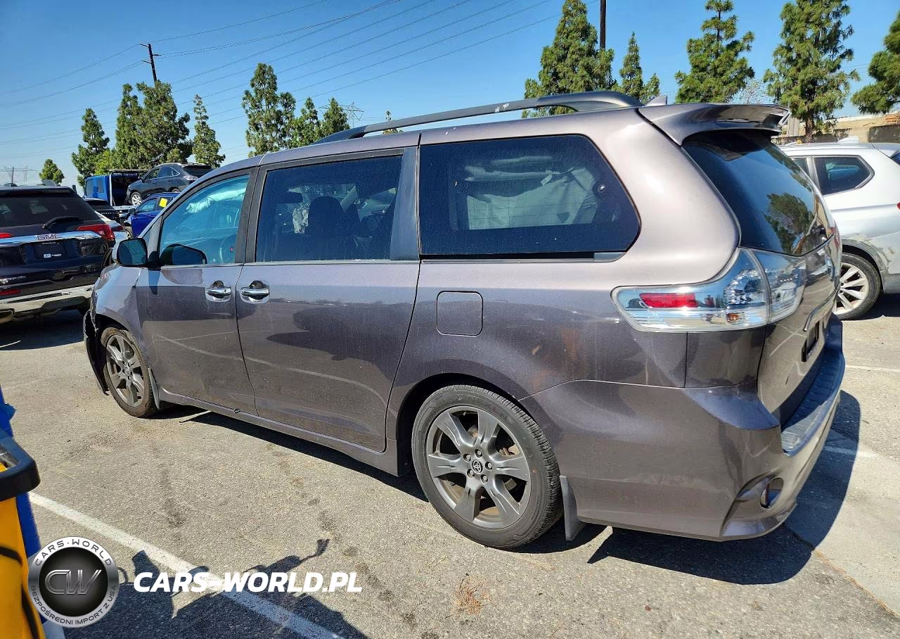 2020 Toyota Sienna Se Premium 8-Passenger VIN:5TDXZ3DCXLS087367 - 2