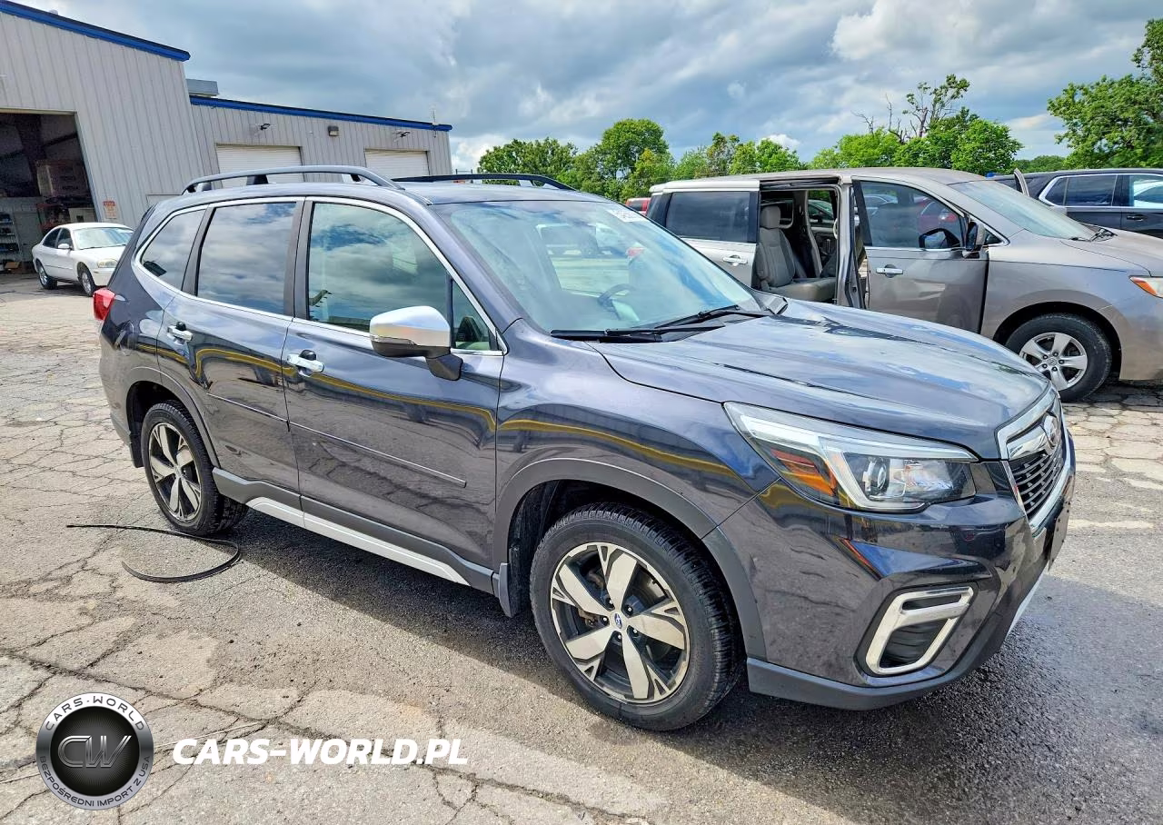 2019 Subaru Forester Touring VIN:JF2SKAWC9KH412286 - 4