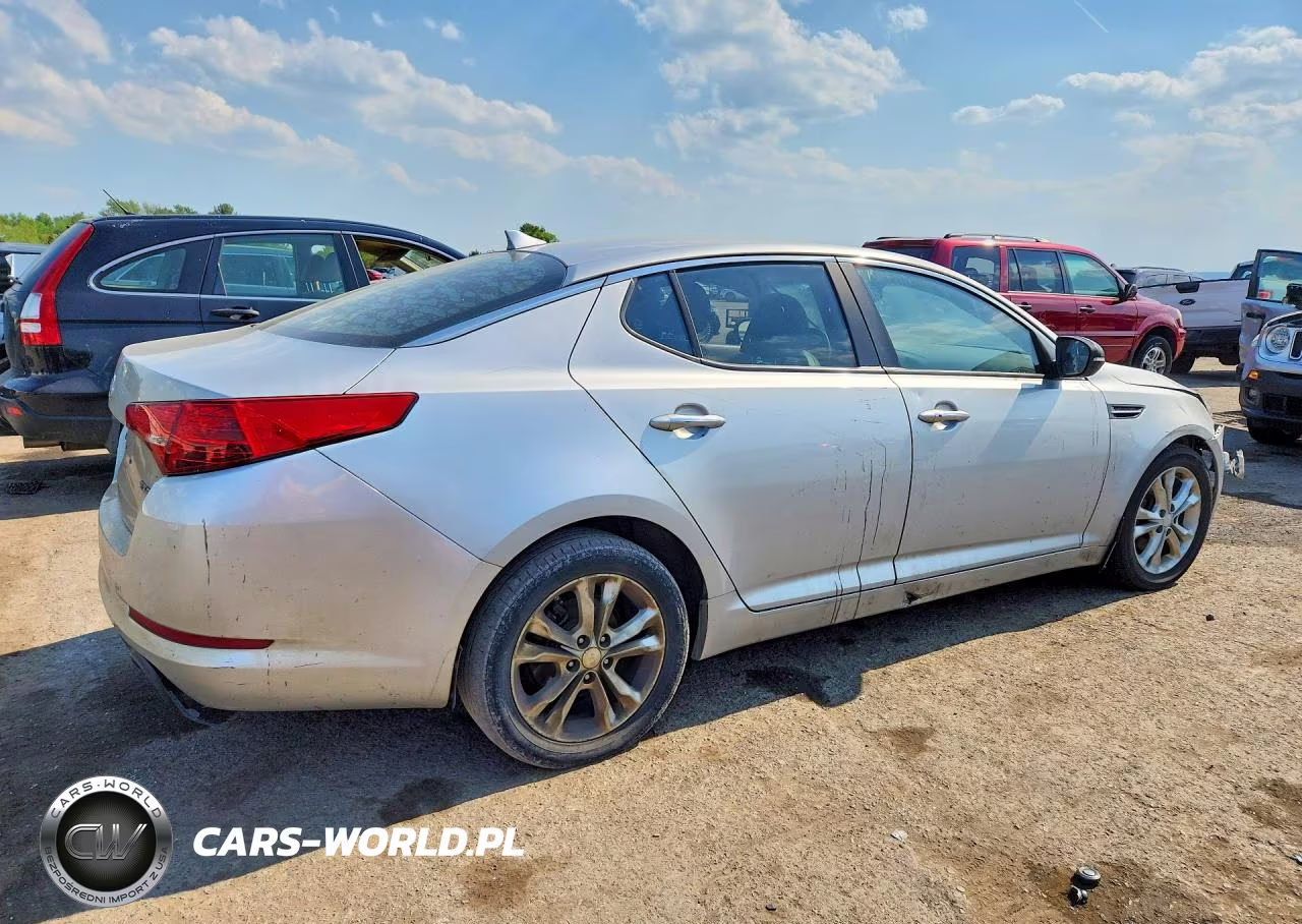 2012 Kia Optima Ex VIN:5XXGN4A73CG028137 - 3