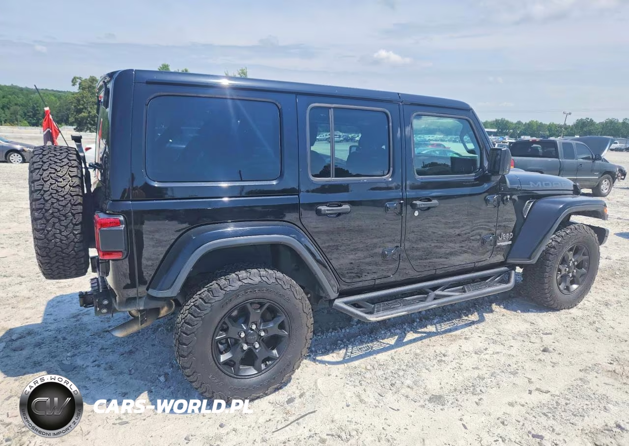 2018 Jeep Wrangler Unlimited Sahara VIN:1C4HJXEGXJW326756 - 3