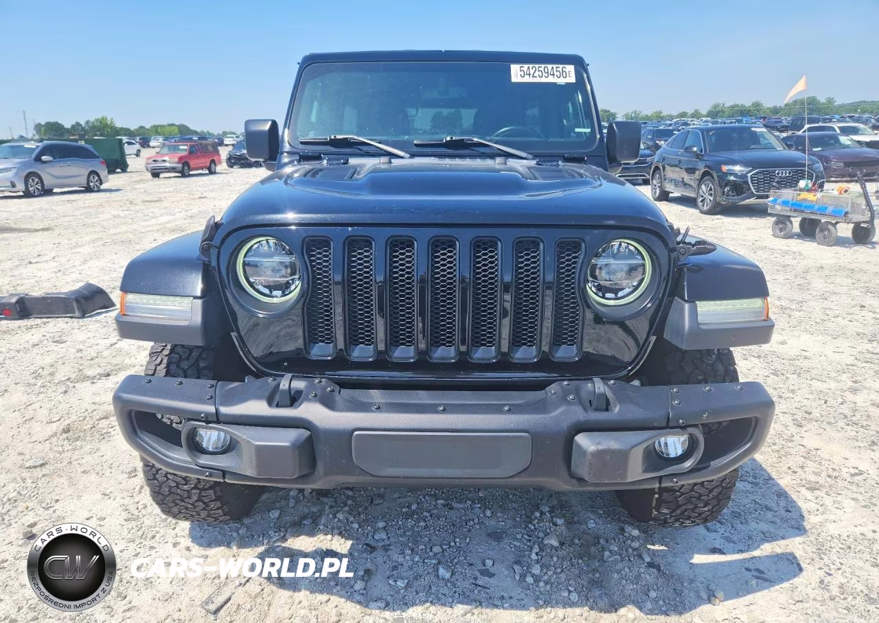 2018 Jeep Wrangler Unlimited Sahara VIN:1C4HJXEGXJW326756 - 5