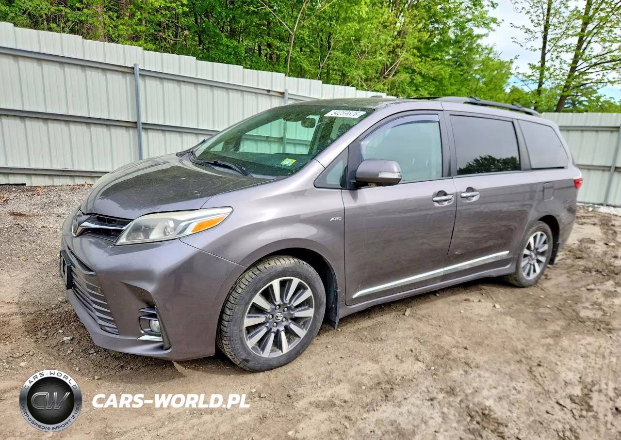 2018 Toyota Sienna Limited Premium 7-Passenger