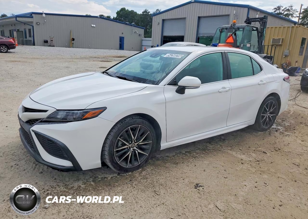 2024 Toyota Camry Se – zdjęcie 1 z 12