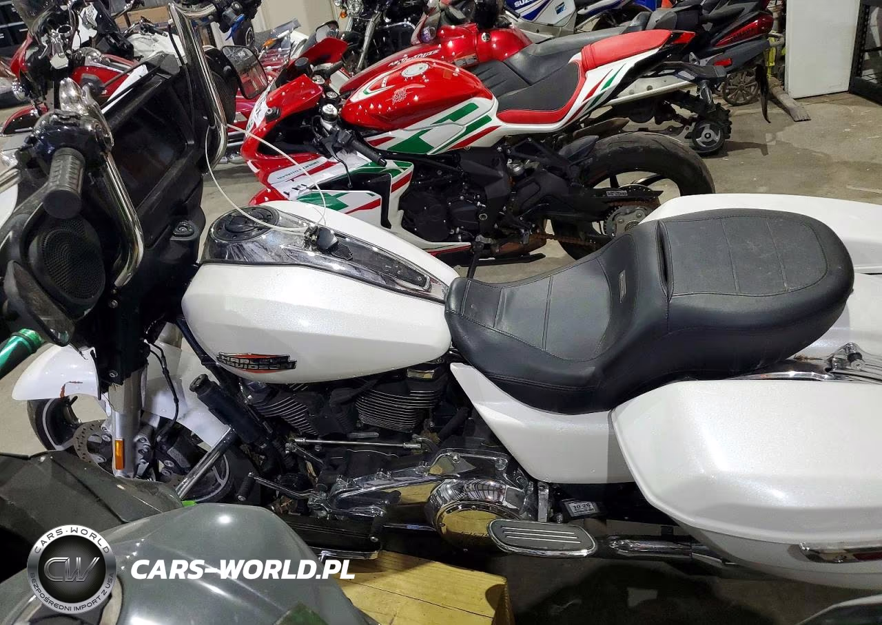 2024 Harley-Davidson Flhx VIN:1HD1KB712RB637786 - 3