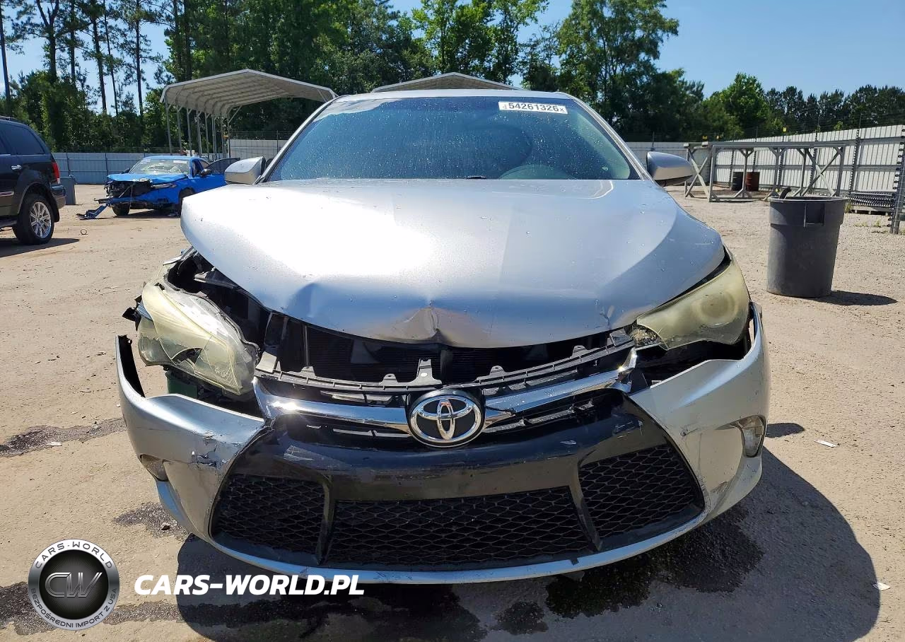 2015 Toyota Camry Se VIN:4T1BF1FK3FU053682 - 5