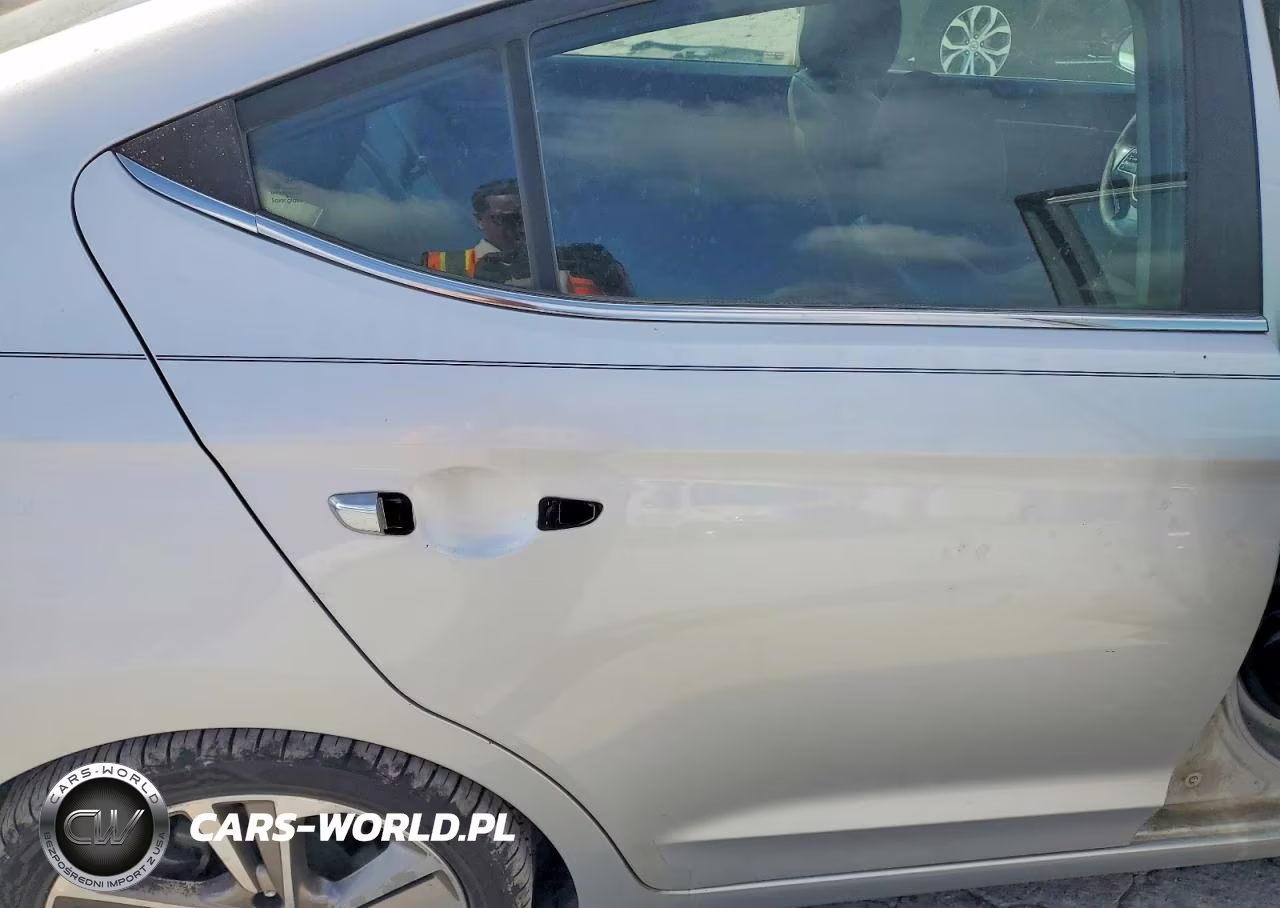 2017 Hyundai Elantra Limited VIN:5NPD84LF0HH034469 - 10